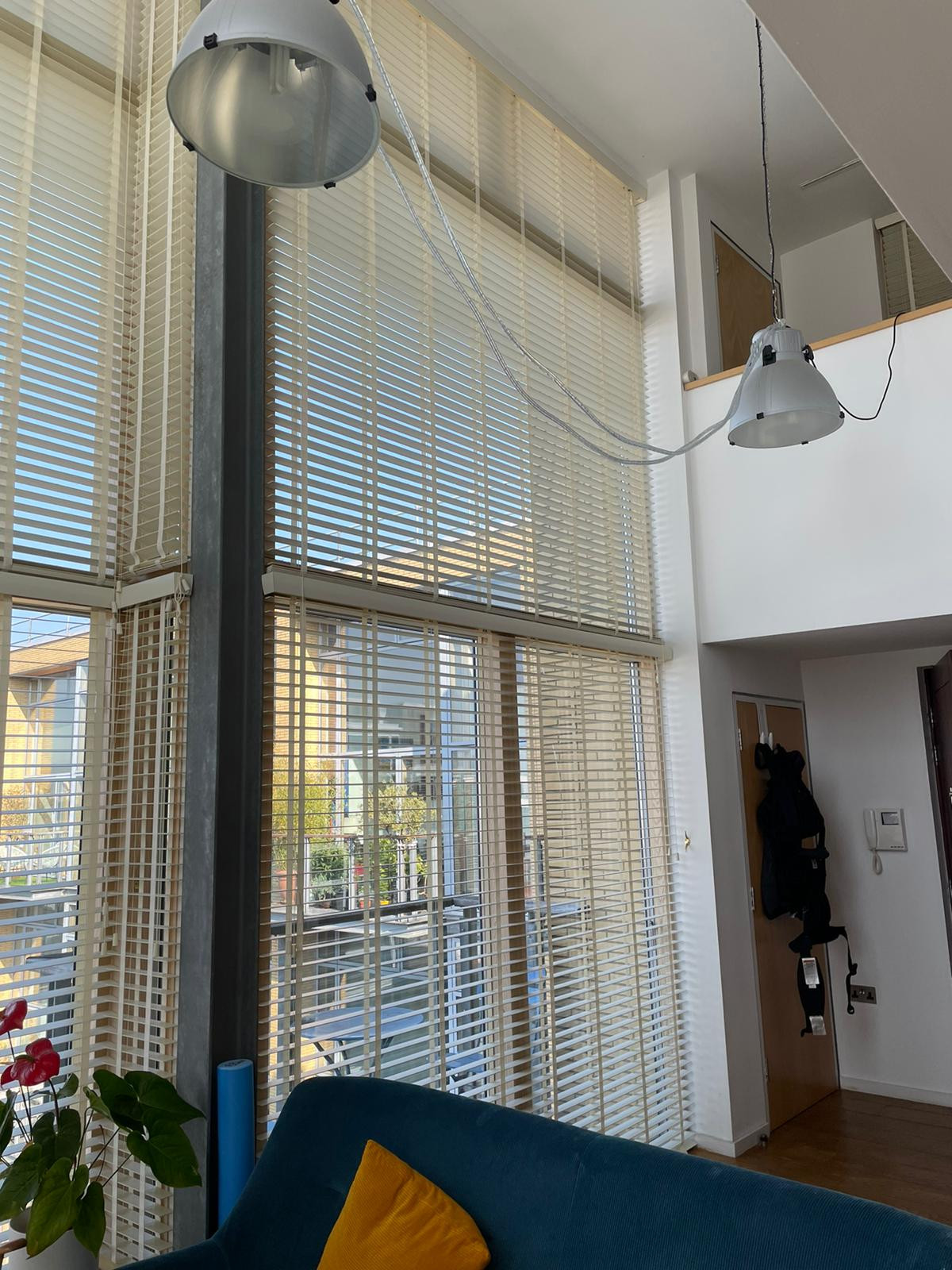 f04eb7b9-20b7-4bd2-925a-5c1fe3f31f3a