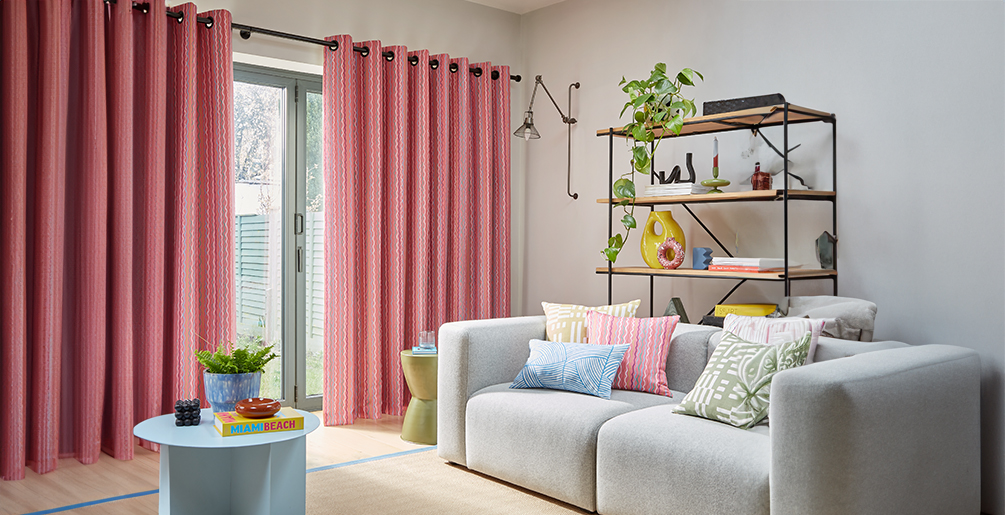 https://blinds4lesslondon.co.uk/wp-content/uploads/2025/12/Blinds4Less-London-make-a-statement-with-patterned-curtains.jpg