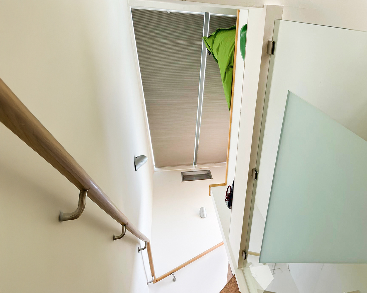 https://blinds4lesslondon.co.uk/wp-content/uploads/2026/01/pleated-blinds-for-sky-lights-Blinds4Less-London.jpg